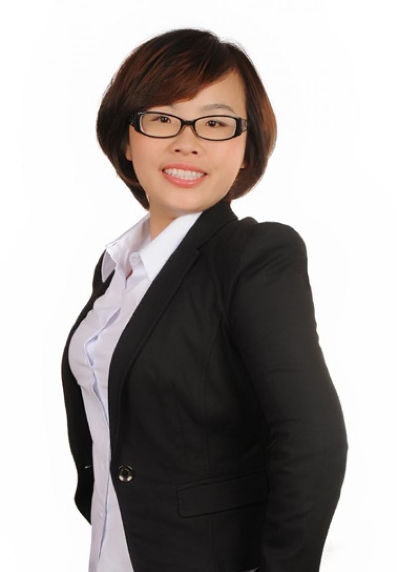 房仲 周慧雯 照片