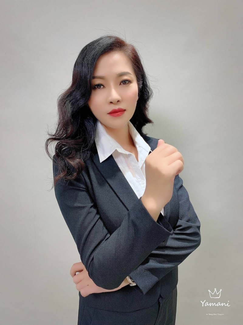 房仲 張紅燕 照片