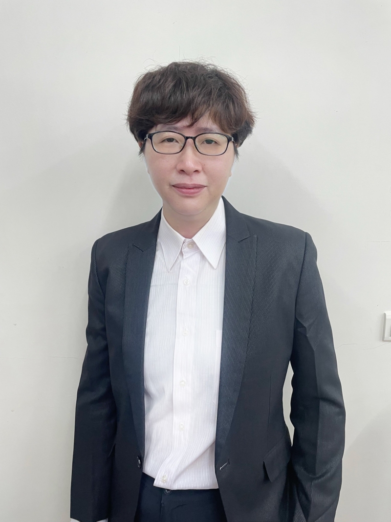 房仲 官寶蓮 丫官 照片