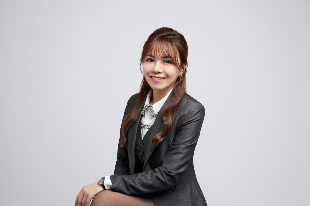 房仲 余靆蔆 Anna大人 照片