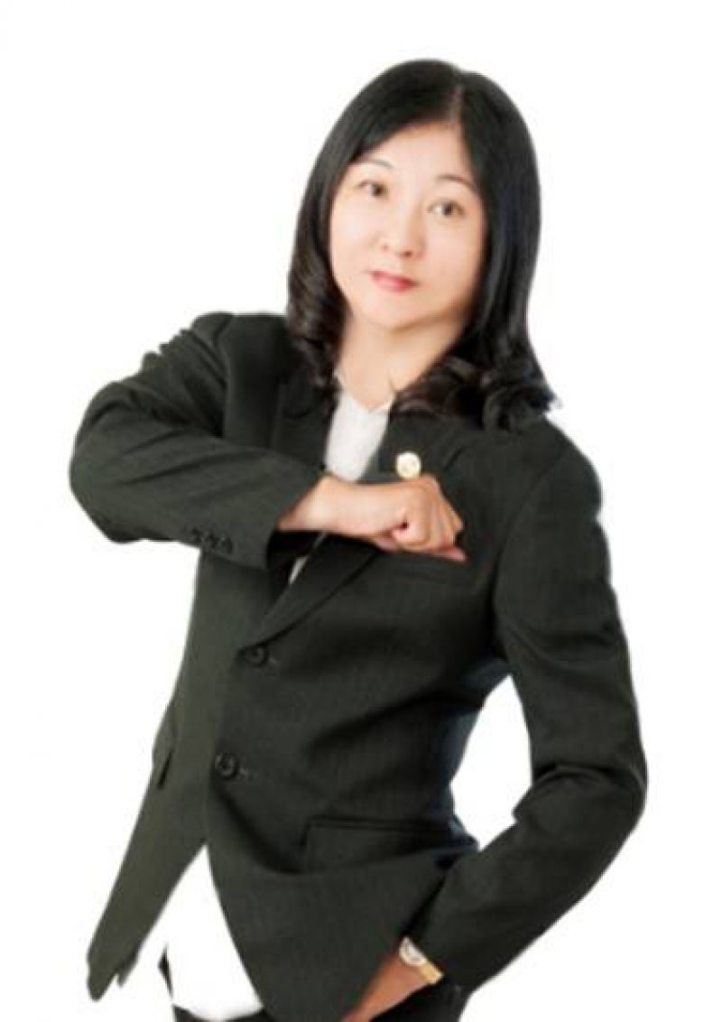 房仲 王美華 照片