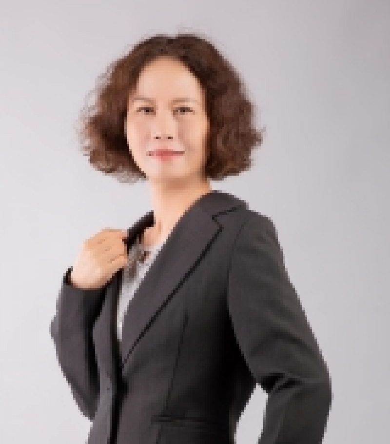 房仲 蜜糖阿姨 鄒昀芝 照片