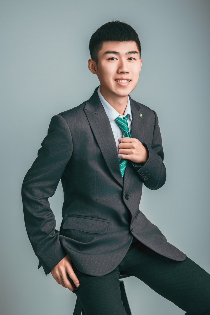 房仲 洪東逸 照片