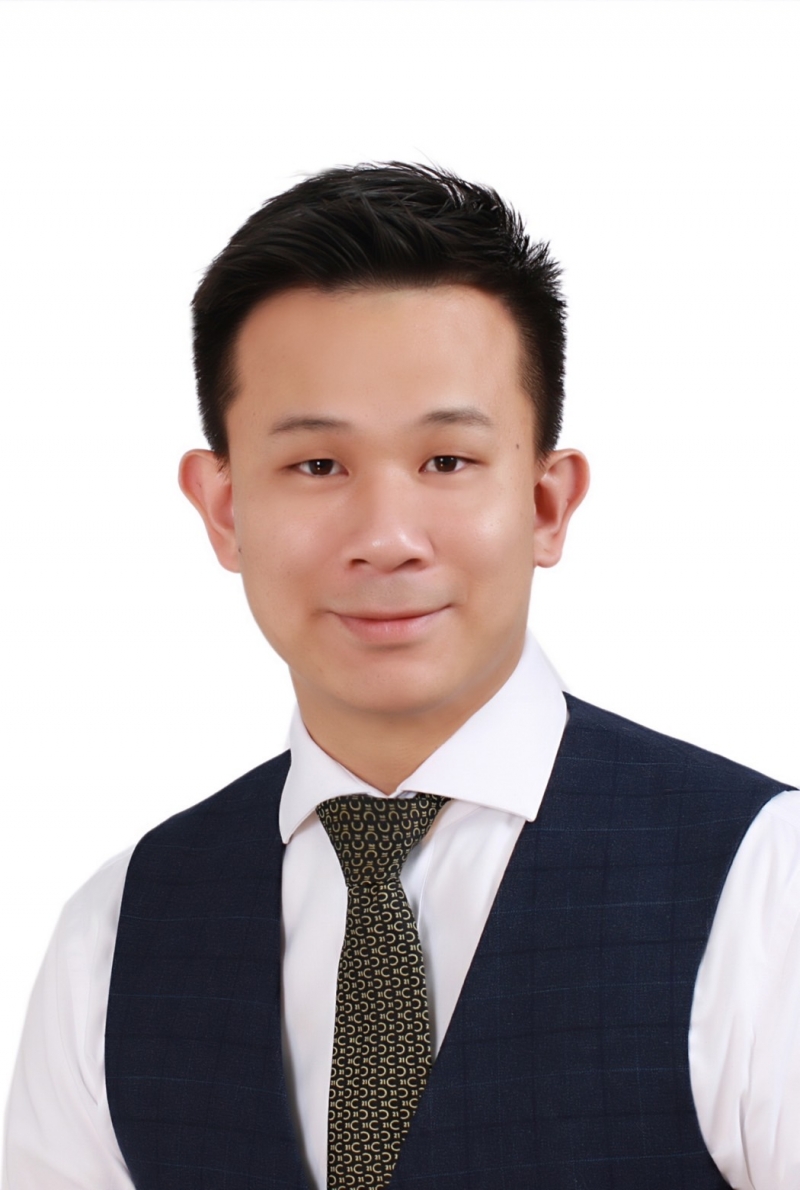 房仲 昀展 照片