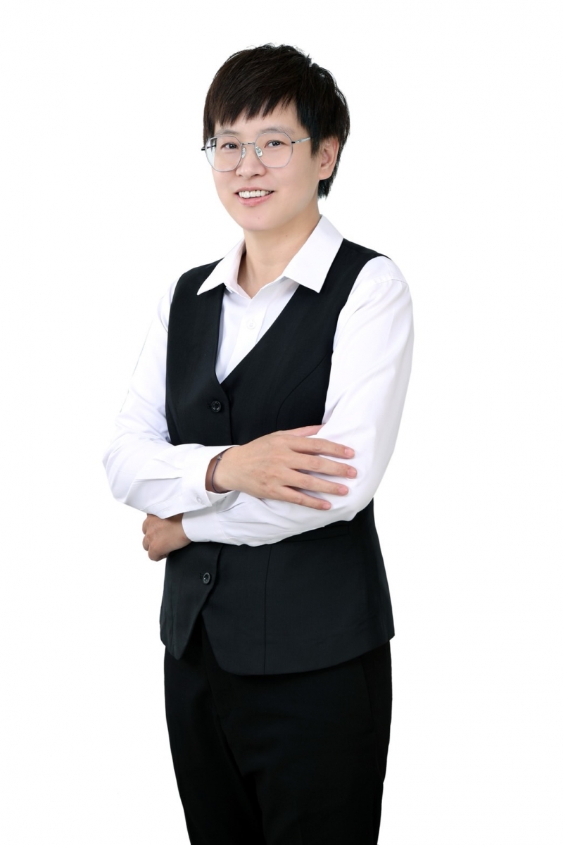 房仲 陳佳均 照片