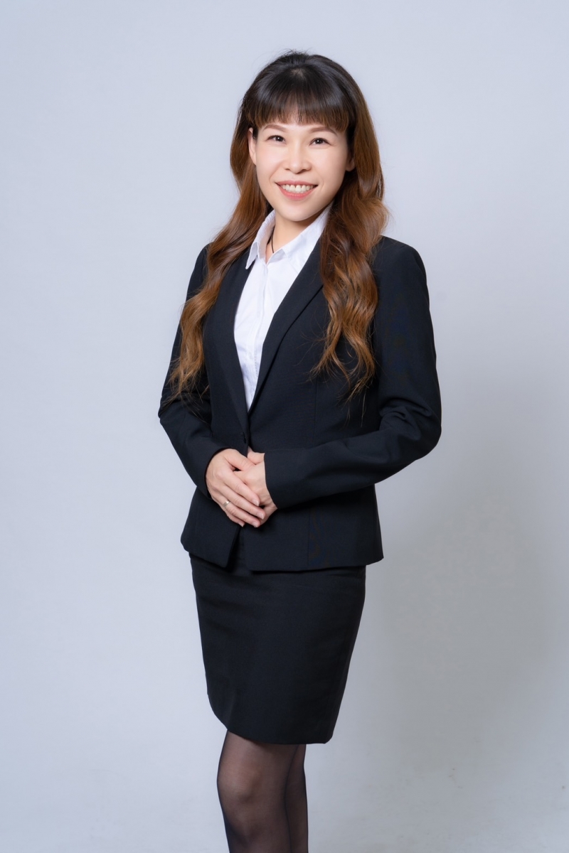 房仲 詹采詩 照片