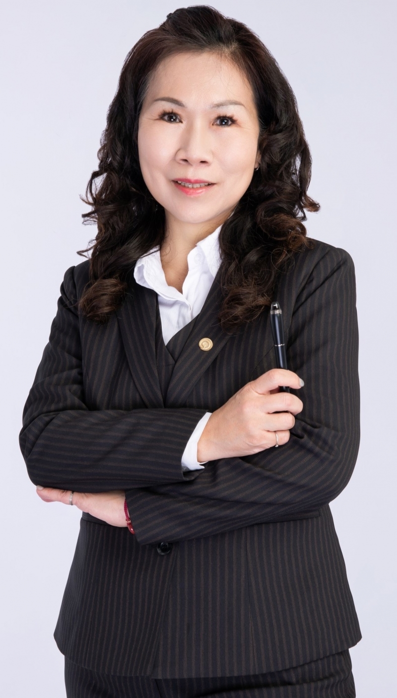 房仲  i姐 照片