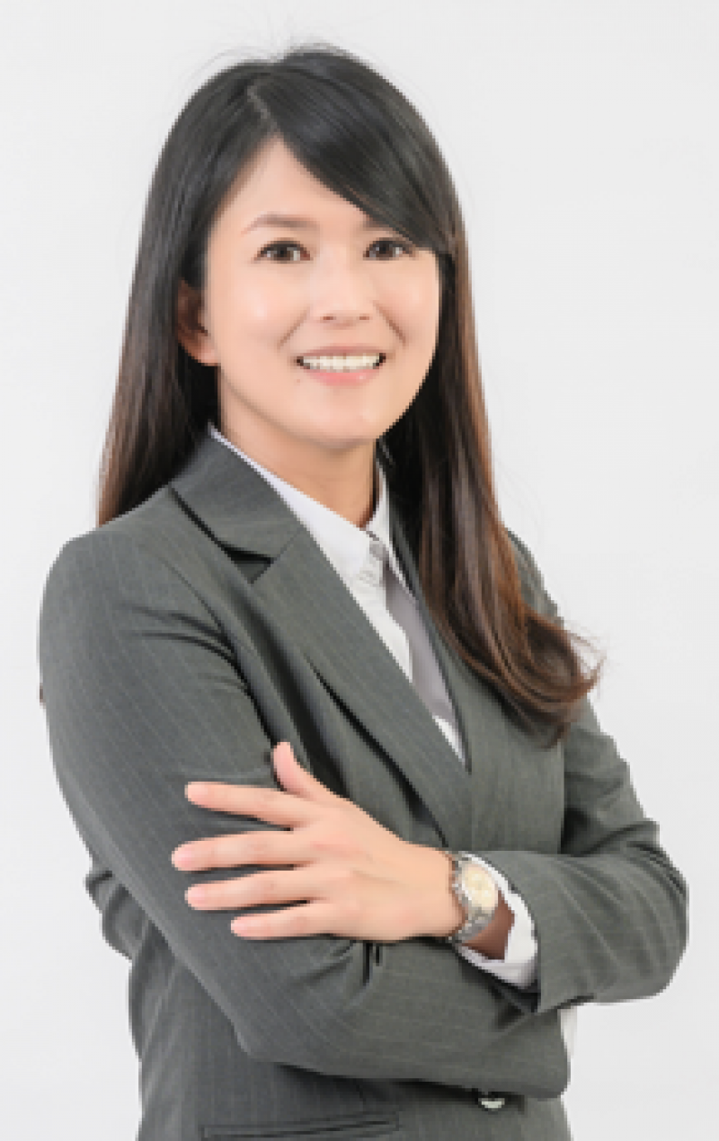 房仲 小毓 照片