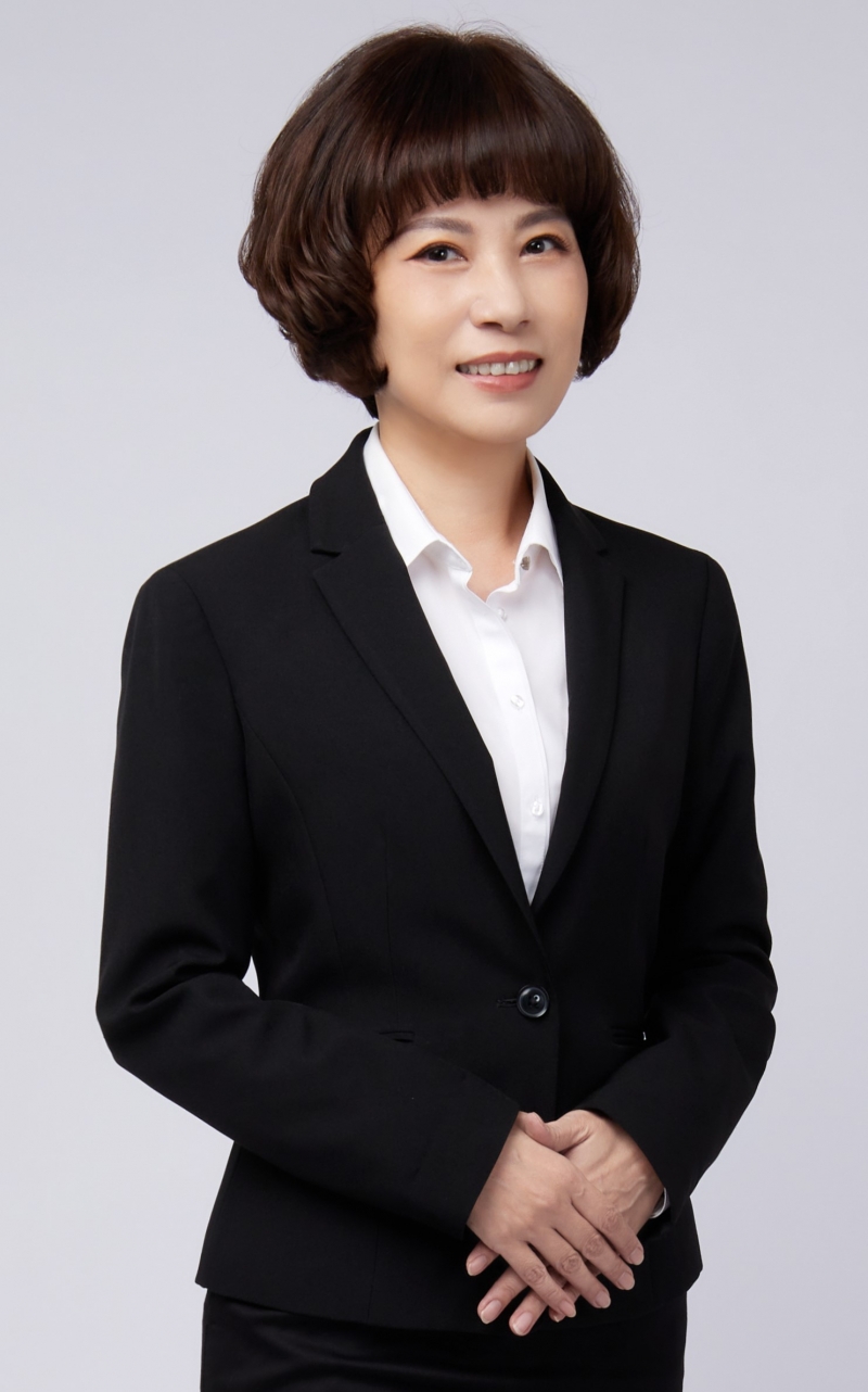 房仲 李沛蕎 照片