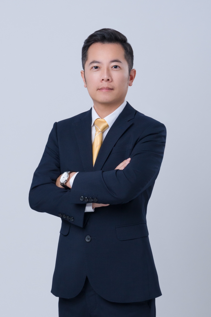 房仲 陳育信 照片