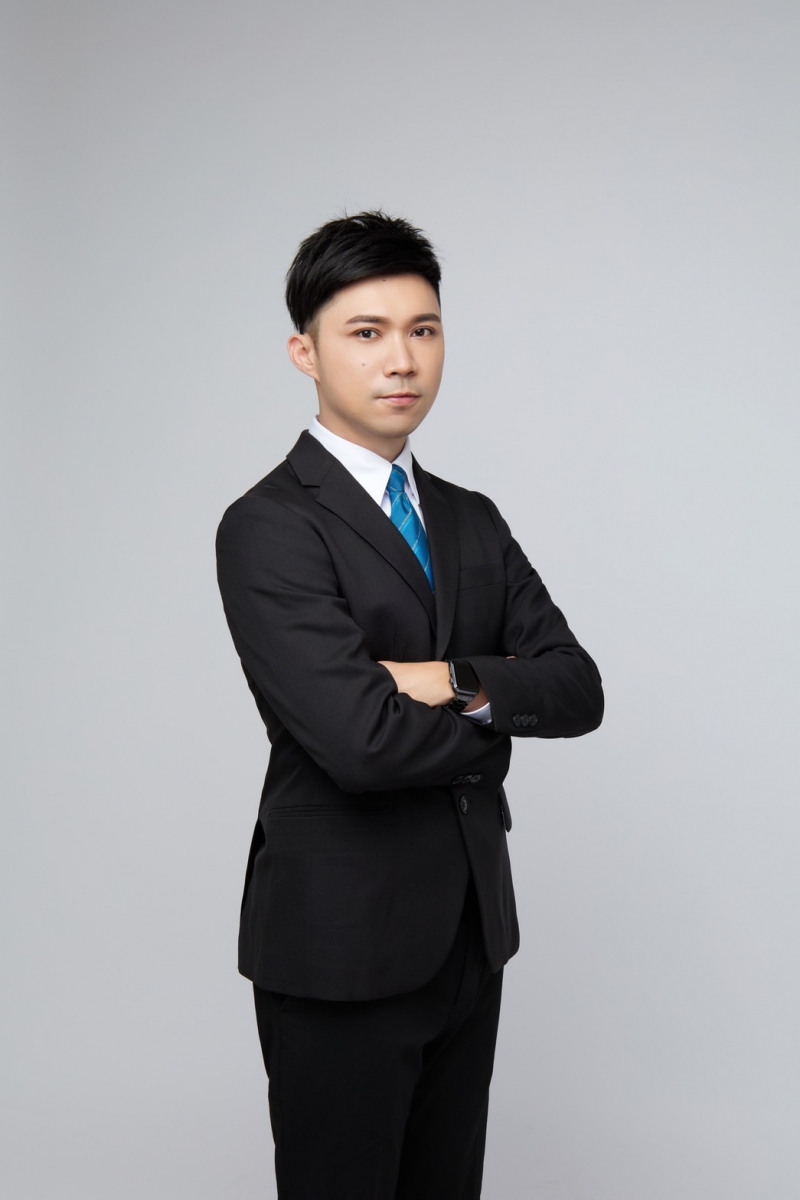 房仲 施奕臣 照片