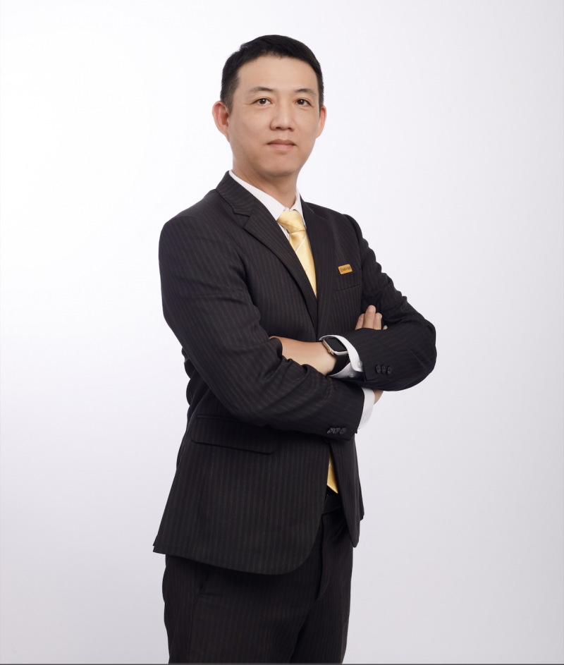 房仲 倪育群 照片