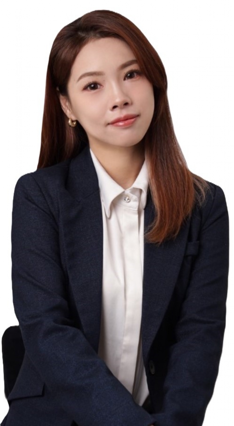 房仲 周裴萱 照片