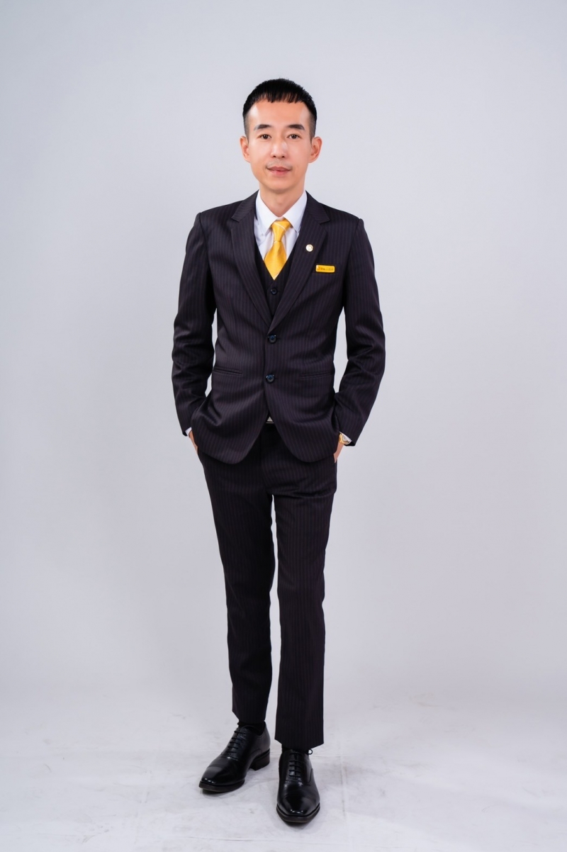 房仲 楊凱崴 照片