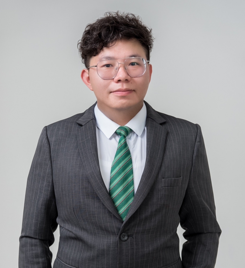 房仲 劉曜瑋 照片