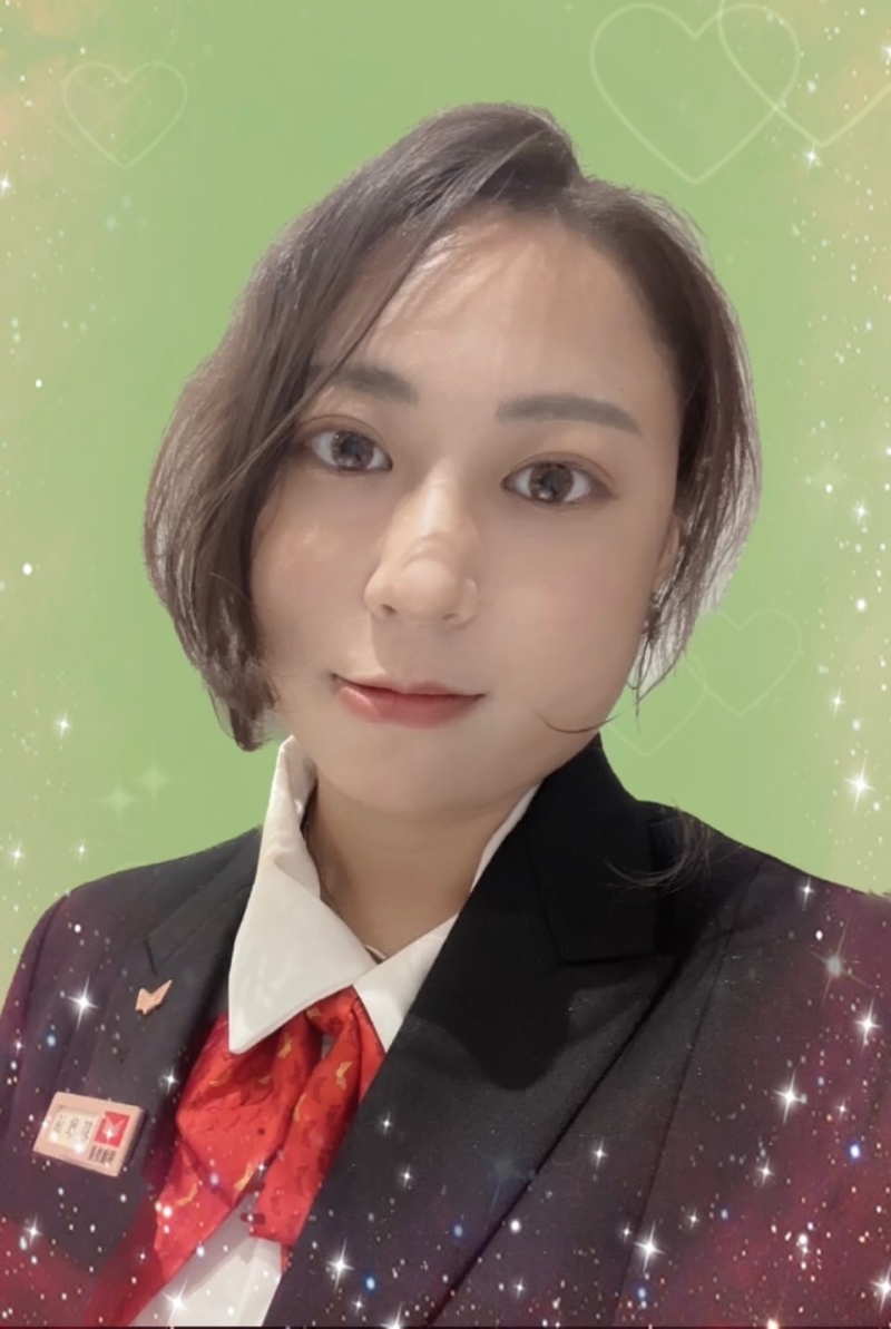 房仲 郭雅涵 照片