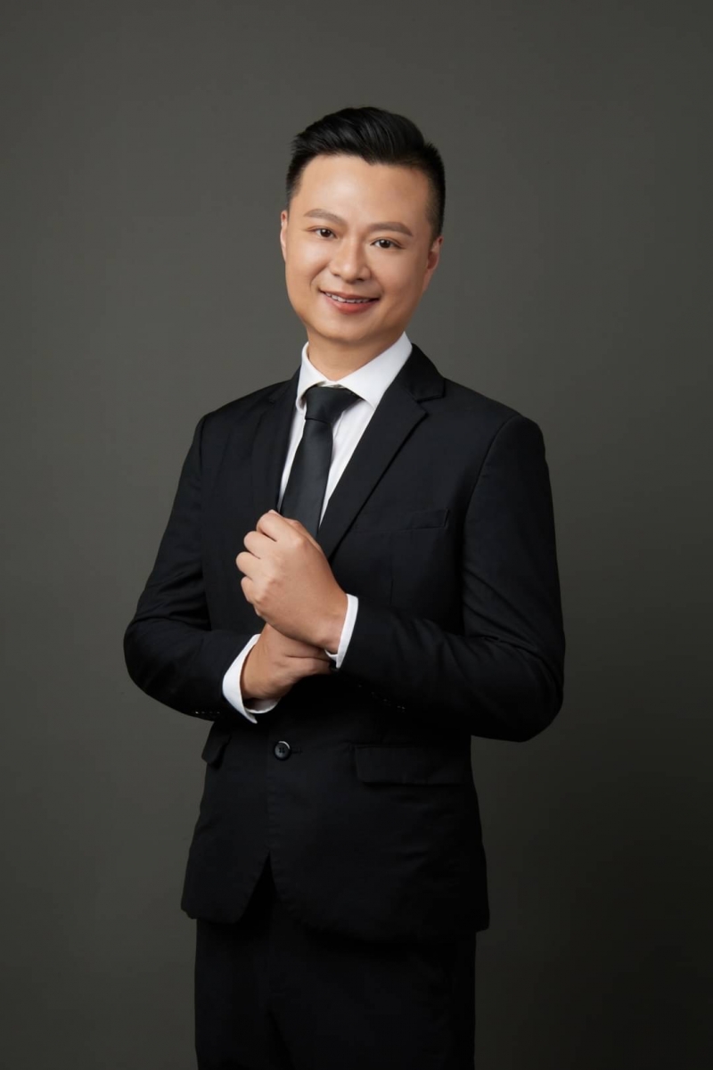 房仲 房仲小凌 照片
