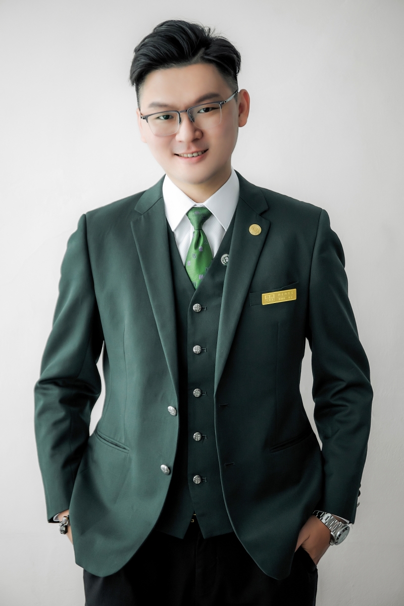 房仲 蔡翔群 照片