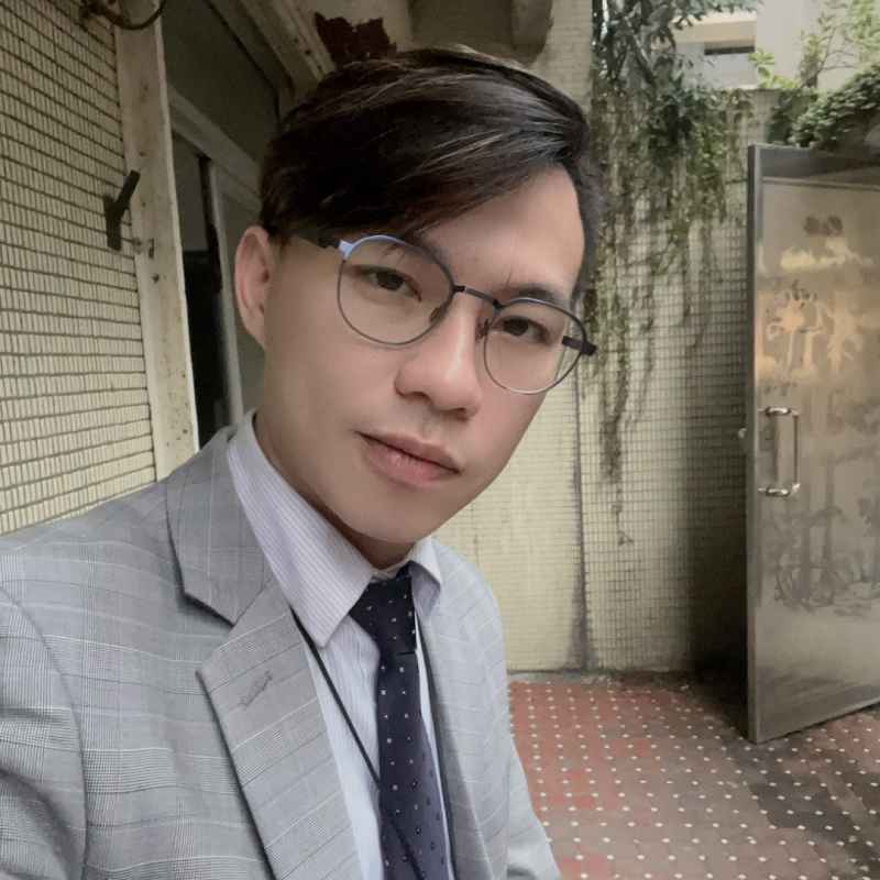 房仲 房仲型男 詹宇賢 照片