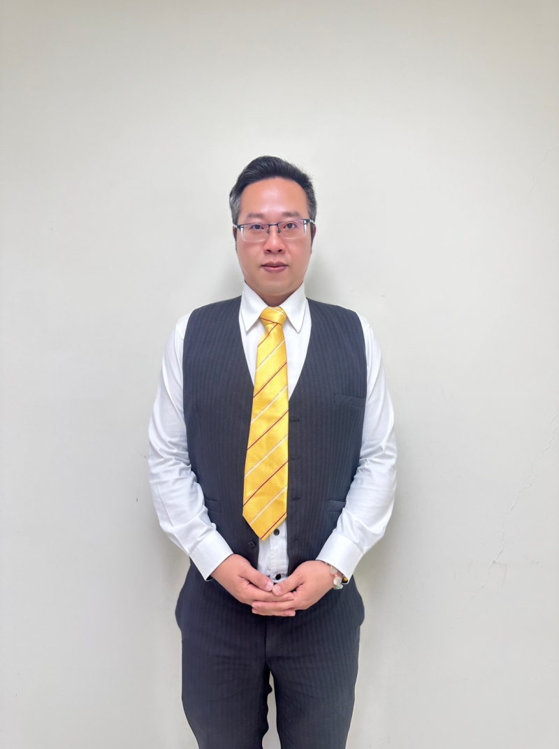 房仲 曾俊淳 照片