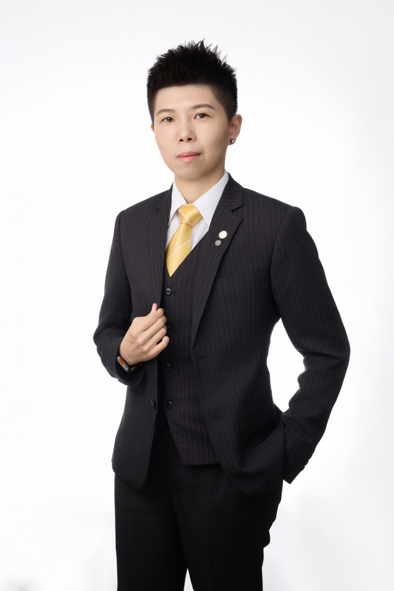房仲 林筱霏 照片