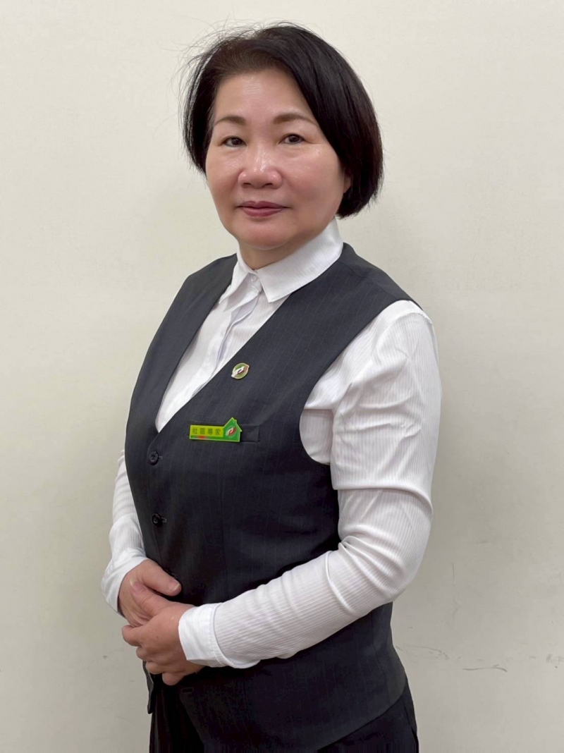 房仲 江戎玥 照片